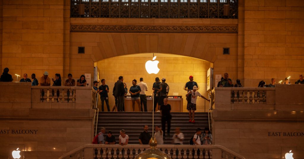 Η Apple εξερευνά συμφωνίες AI με εκδότες ειδήσεων 22appleai Fhwk Facebookjumbo.jpg