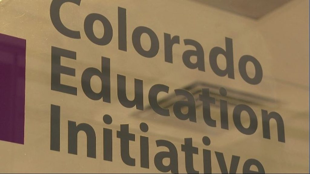 Μη κερδοσκοπική δημιουργία προτάσεων για χρήση τεχνητής νοημοσύνης στις τάξεις.jpg