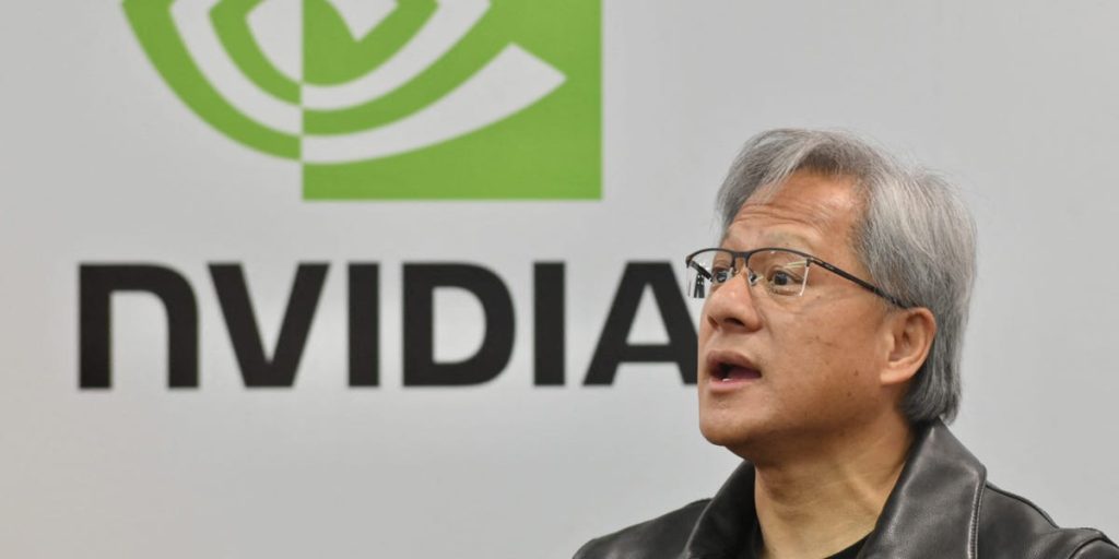 Η Nvidia θέλει να συνεργαστεί με τη Big Tech για να σχεδιάσει προσαρμοσμένα τσιπ AI Η Nvidia θέλει να συνεργαστεί με τη Big Tech για.jpeg