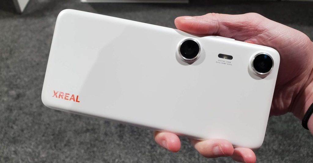 Χειριστείτε με το Beam Pro, το tablet μεγέθους τηλεφώνου της Xreal για γυαλιά AR 20240619 132925.jpg