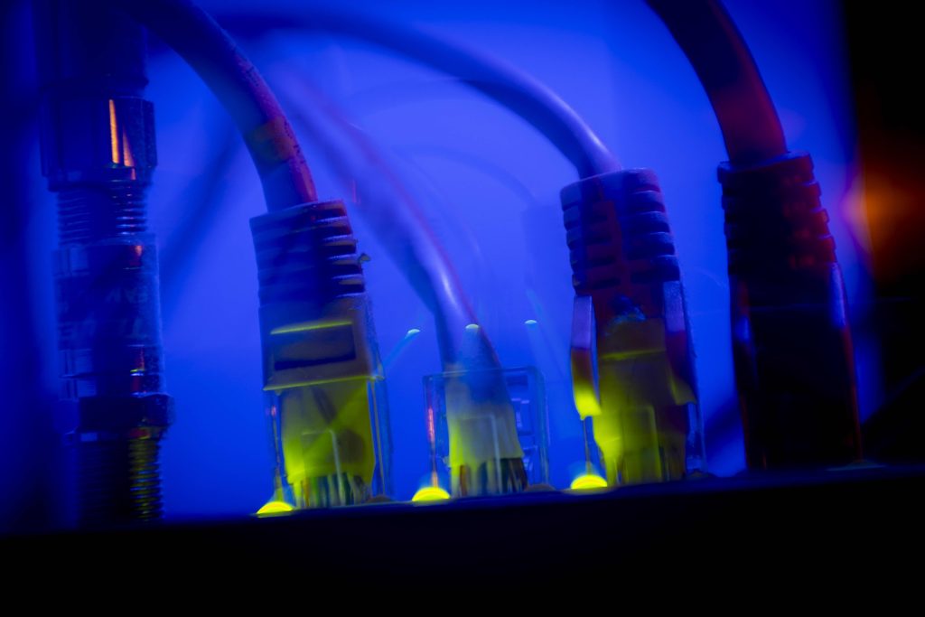 Οι εταιρείες τεχνολογίας στοιχηματίζουν ότι τα οπτικά δίκτυα θα ενισχύσουν.jpeg